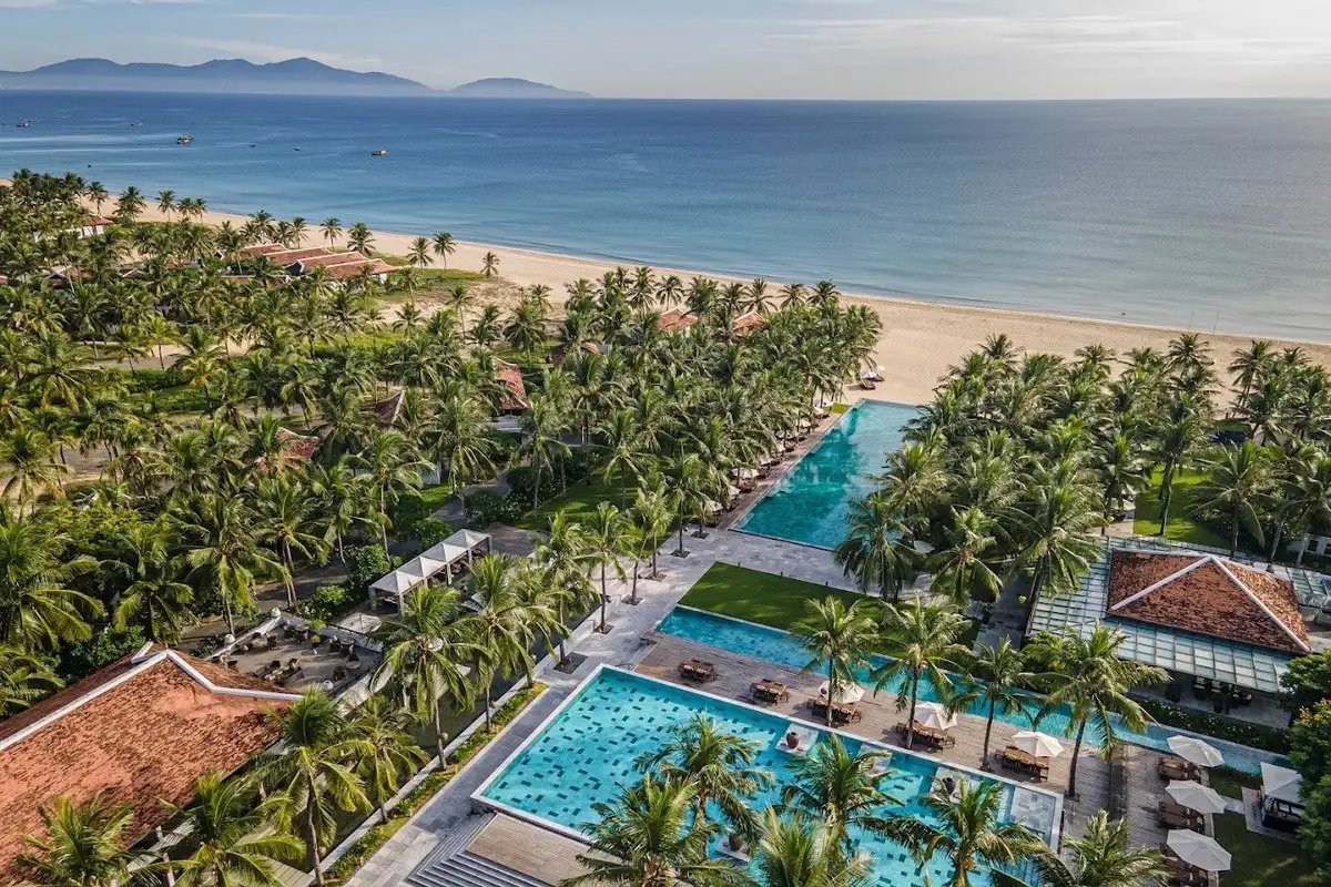 A second view of the pickleball courts at Four Seasons The Nam Hai, Hoi An