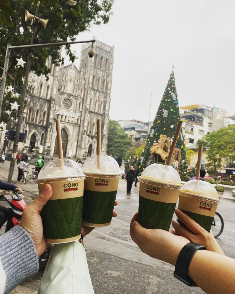 Cafe with a view of St Joseph's Cathedral, Hanoi