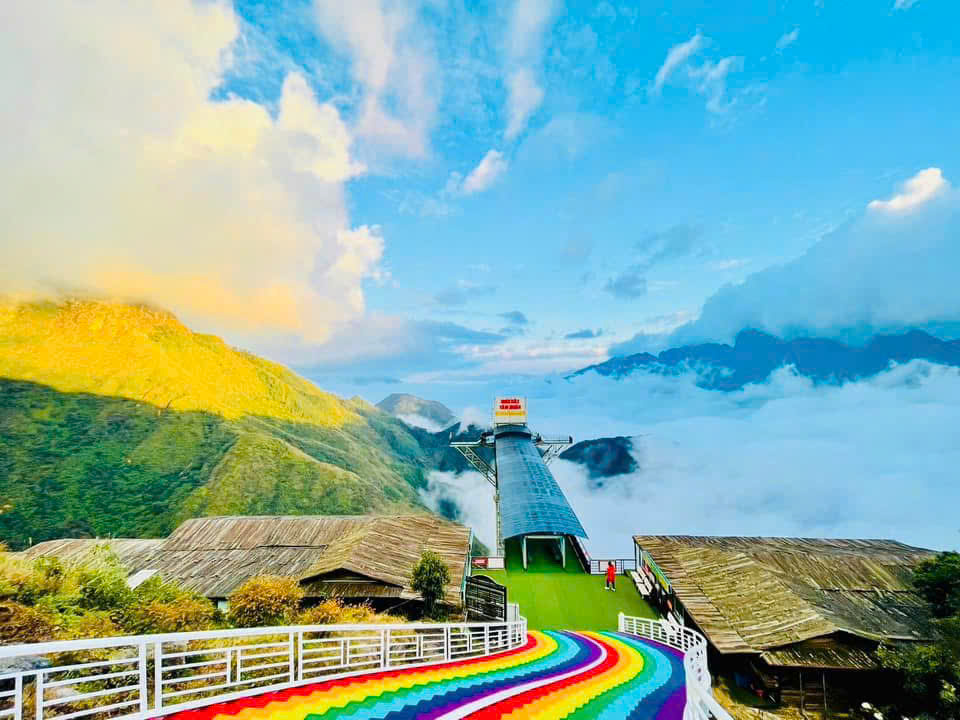 Rong May glass bridge, Sapa