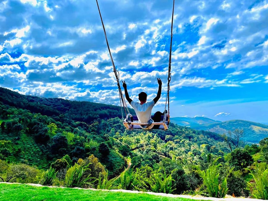 Swing out over the valley, Da Lat