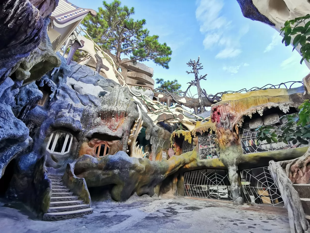 The Crazy House, Da Lat, surreal architecture