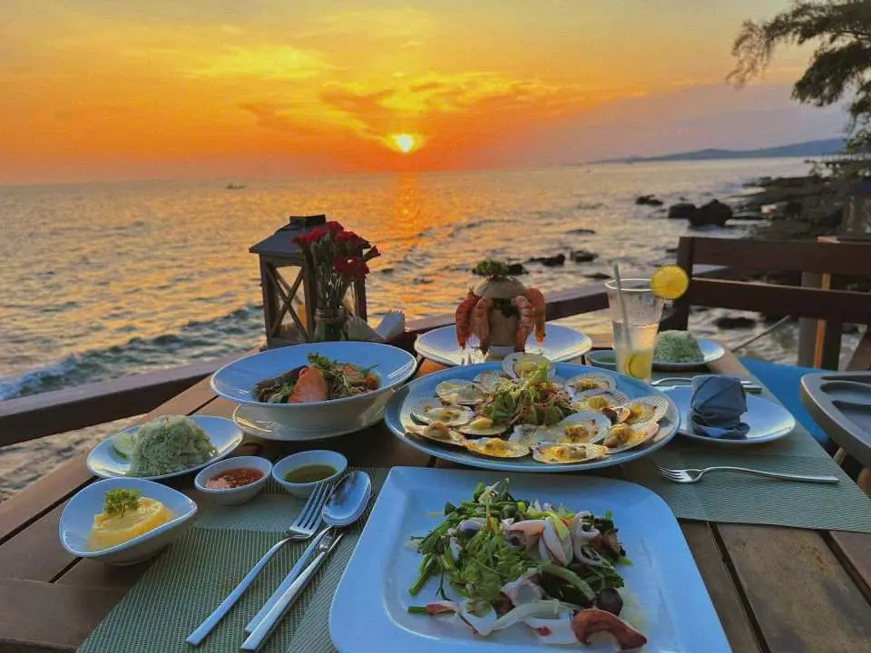 Seafood dinner on the water, Phu Quoc